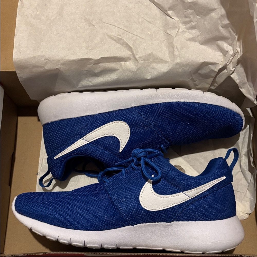 Price drop❌Nike roshe one
